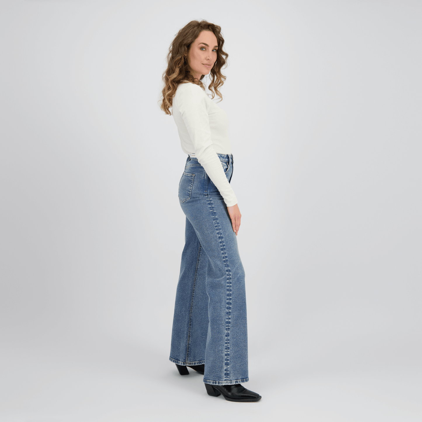 Sierra wide leg jeans